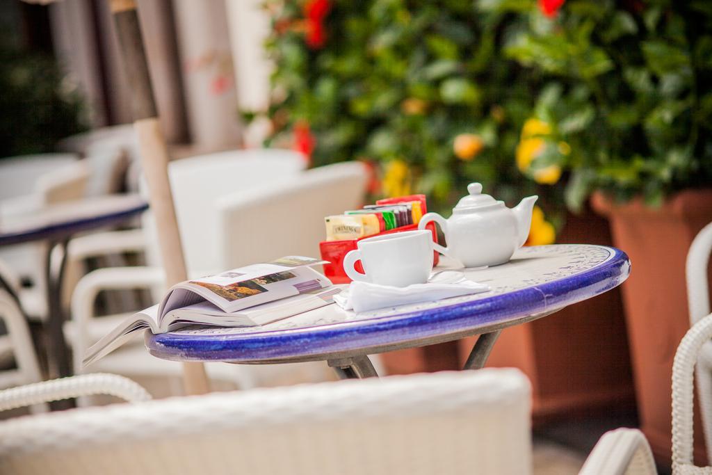 Hotel Beau Sejour Alassio Exterior foto